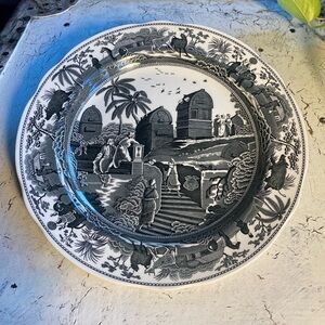 1 Spode Archive Collection Black Caramanian 10 3/8” Dinner Plate